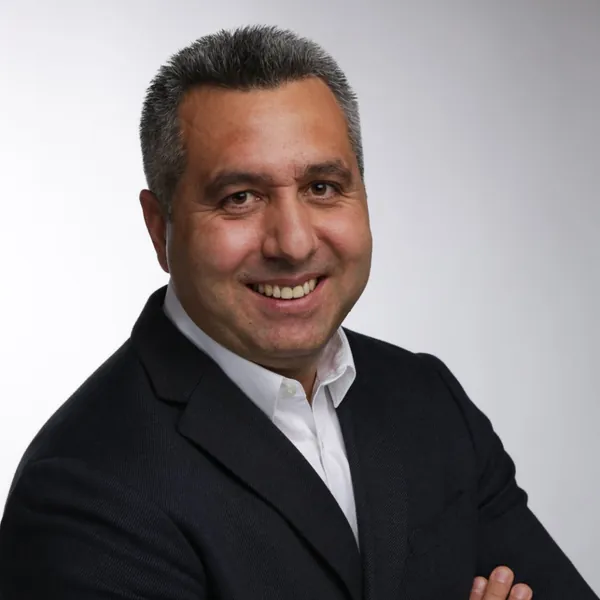 Shenol Reetz, Co-Founder